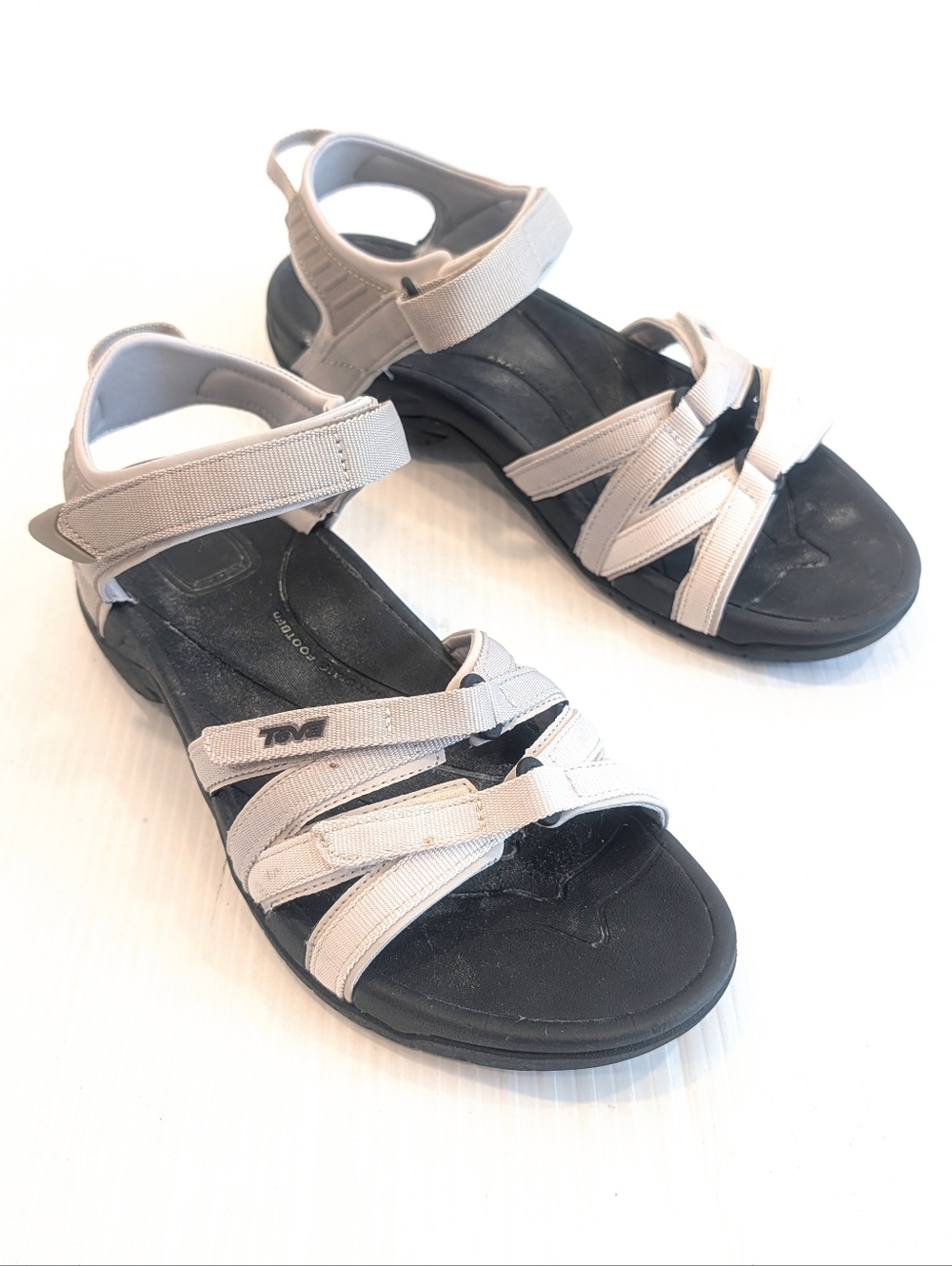 TEVA 4266 Women’s Beige Strappy Sport Sandals Size 10 Hiking Outdoor Camping
